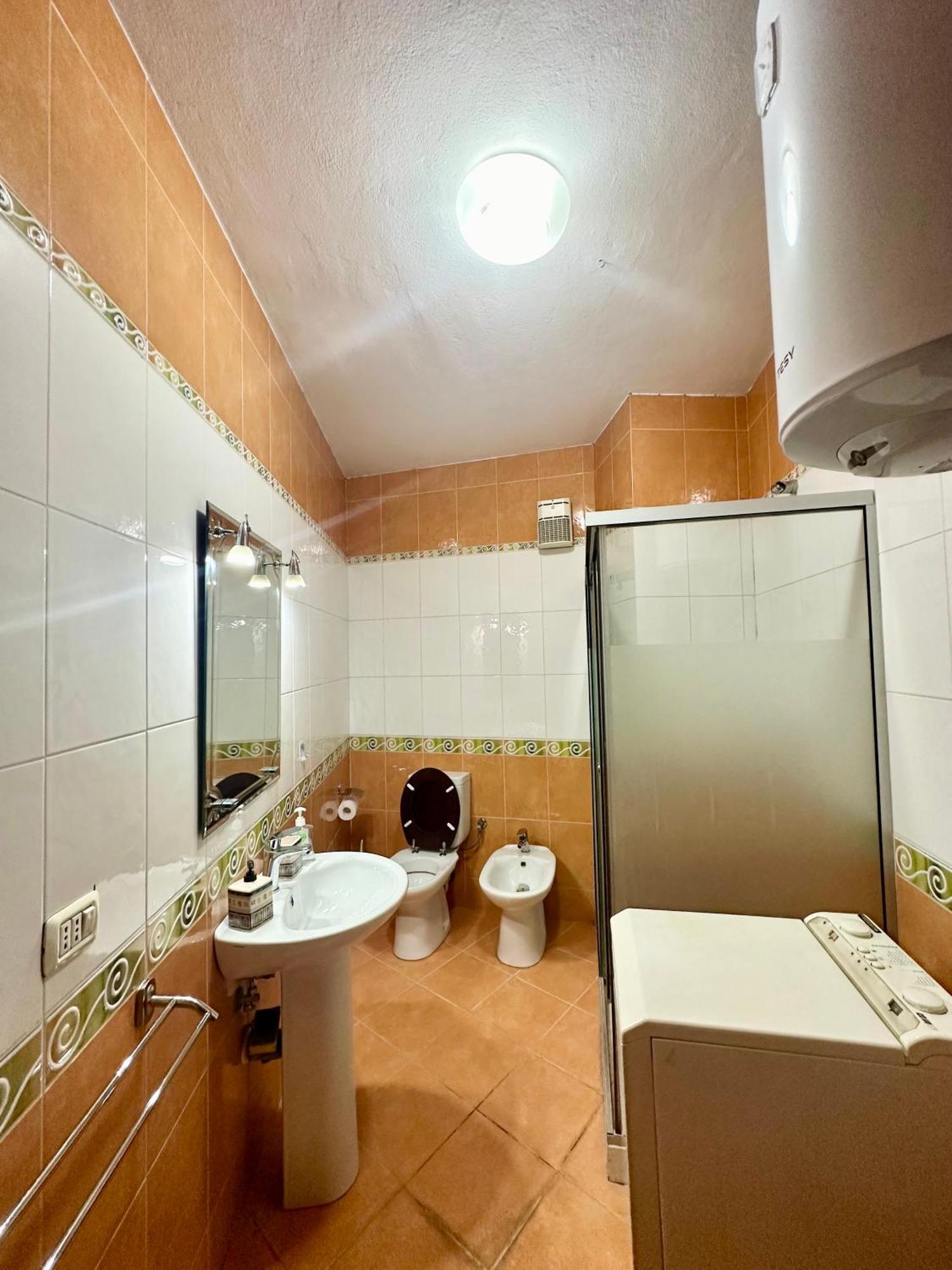 Kk Apartment Air Albania-Centrally Located تيرانا المظهر الخارجي الصورة