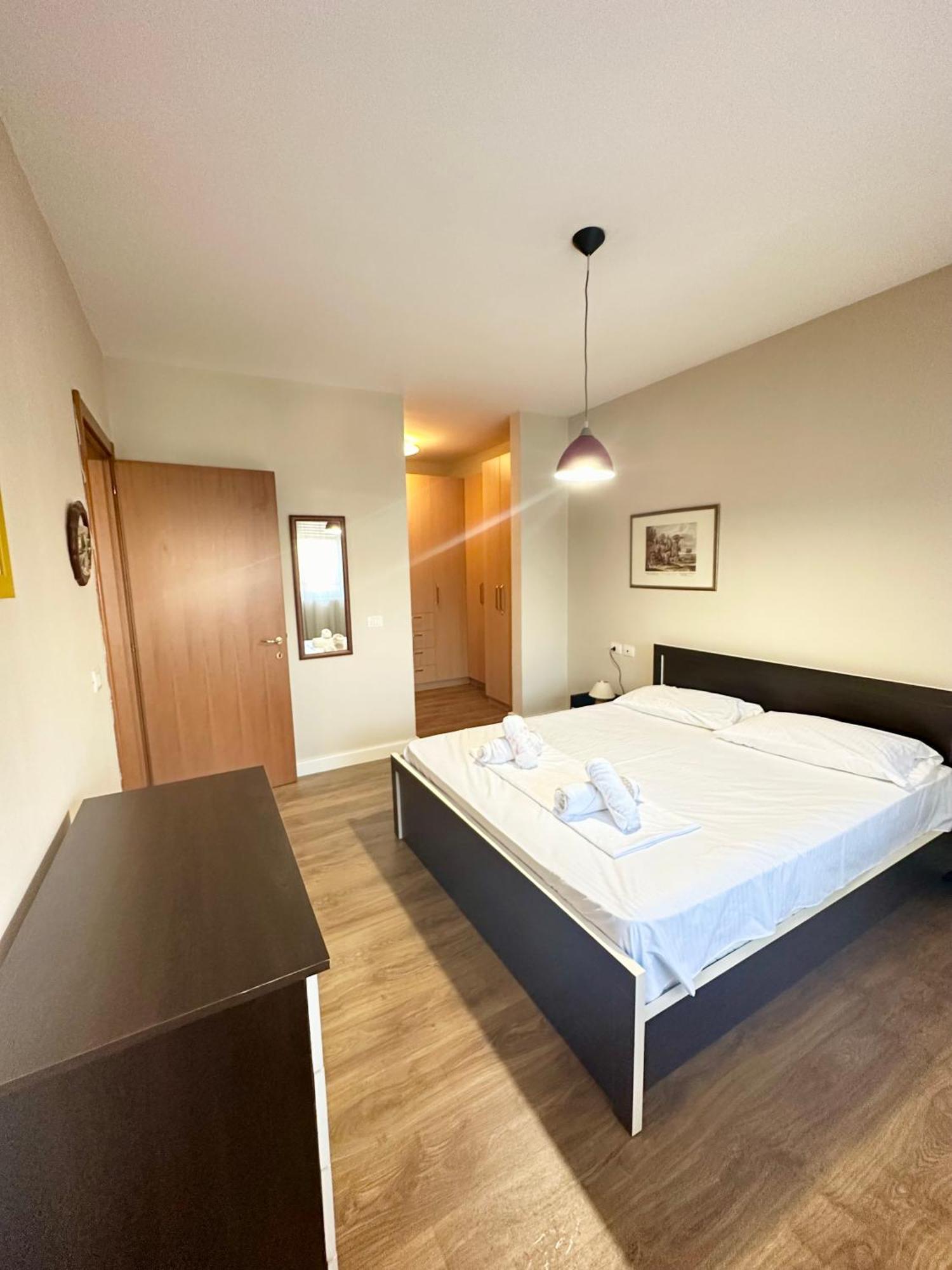 Kk Apartment Air Albania-Centrally Located تيرانا المظهر الخارجي الصورة