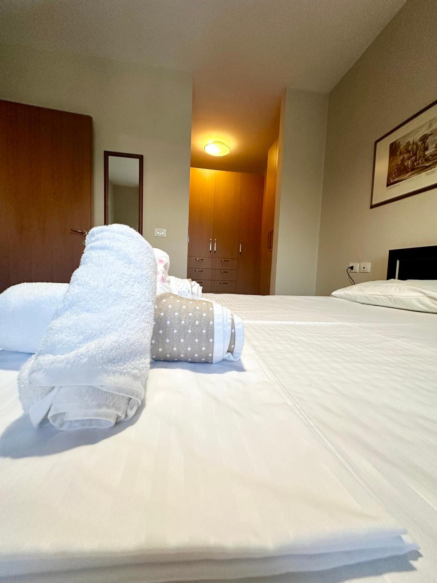Kk Apartment Air Albania-Centrally Located تيرانا المظهر الخارجي الصورة